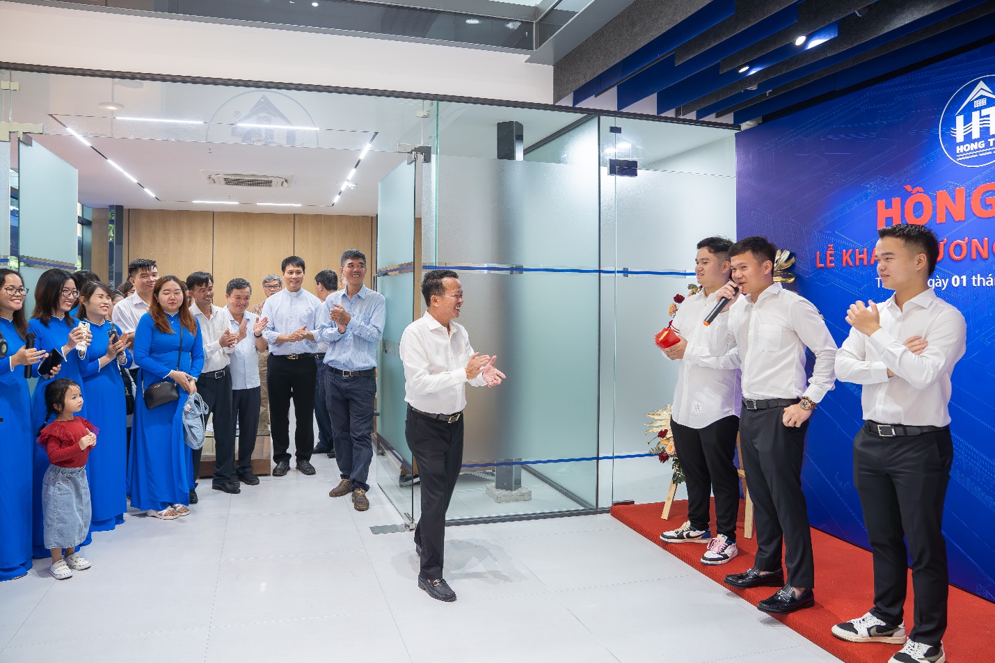 HONG TIN 新办公室开业典礼
